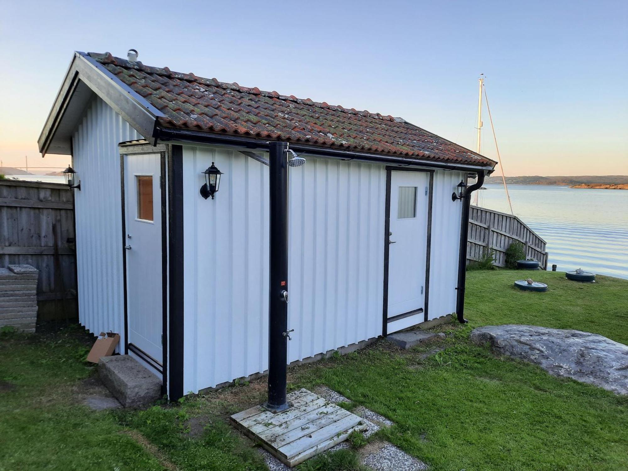 Cabin At The Sea Close To Public Beach With A Jumpingtower Hoviksnas ภายนอก รูปภาพ